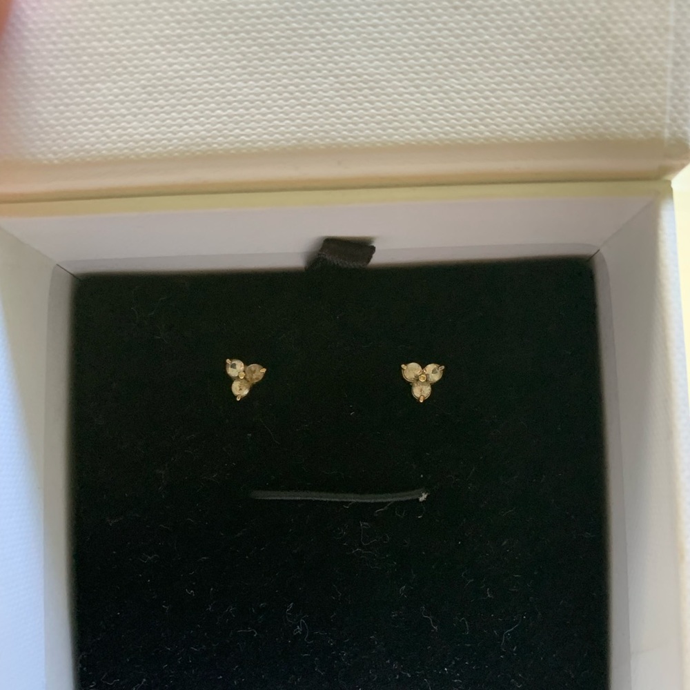 Mejuri - Lotus Studs